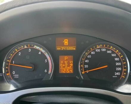 Серый Тойота Авенсис, объемом двигателя 2.2 л и пробегом 340 тыс. км за 9400 $, фото 12 на Automoto.ua