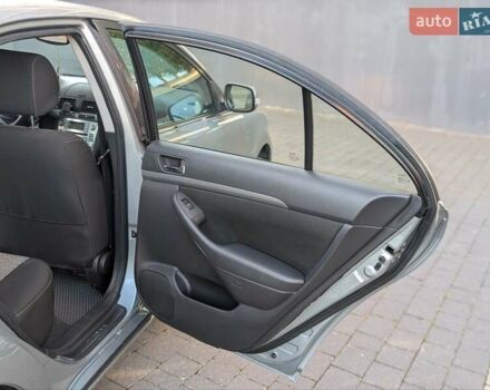 Сірий Тойота Авенсіс, об'ємом двигуна 1.8 л та пробігом 178 тис. км за 8000 $, фото 40 на Automoto.ua