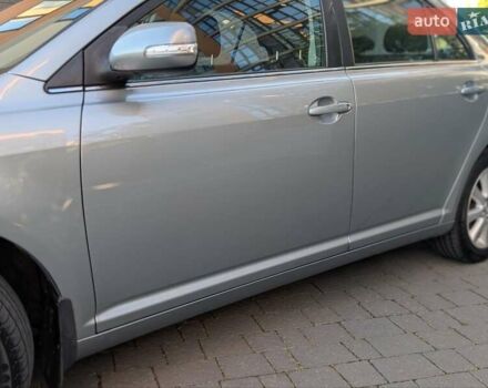 Сірий Тойота Авенсіс, об'ємом двигуна 1.8 л та пробігом 178 тис. км за 8000 $, фото 5 на Automoto.ua