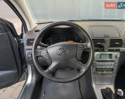 Сірий Тойота Авенсіс, об'ємом двигуна 1.8 л та пробігом 178 тис. км за 8000 $, фото 57 на Automoto.ua