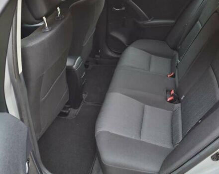 Серый Тойота Авенсис, объемом двигателя 1.6 л и пробегом 160 тыс. км за 5594 $, фото 4 на Automoto.ua
