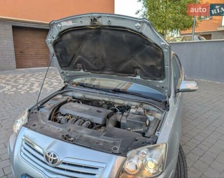Сірий Тойота Авенсіс, об'ємом двигуна 1.8 л та пробігом 178 тис. км за 8000 $, фото 20 на Automoto.ua