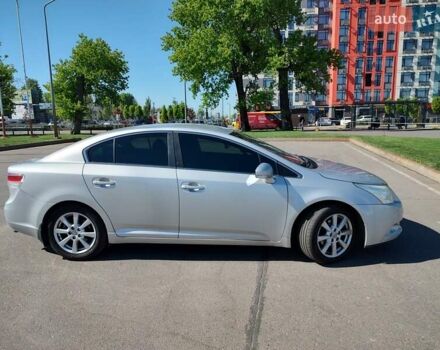 Серый Тойота Авенсис, объемом двигателя 2 л и пробегом 303 тыс. км за 7000 $, фото 3 на Automoto.ua