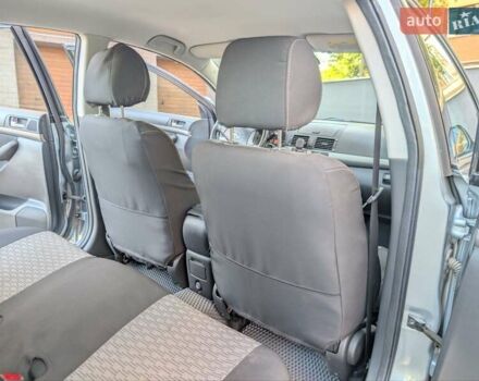 Сірий Тойота Авенсіс, об'ємом двигуна 1.8 л та пробігом 178 тис. км за 8000 $, фото 43 на Automoto.ua