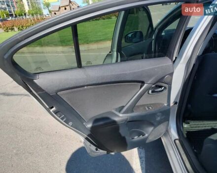 Серый Тойота Авенсис, объемом двигателя 2 л и пробегом 303 тыс. км за 7000 $, фото 8 на Automoto.ua