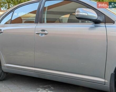 Сірий Тойота Авенсіс, об'ємом двигуна 1.8 л та пробігом 178 тис. км за 8000 $, фото 13 на Automoto.ua