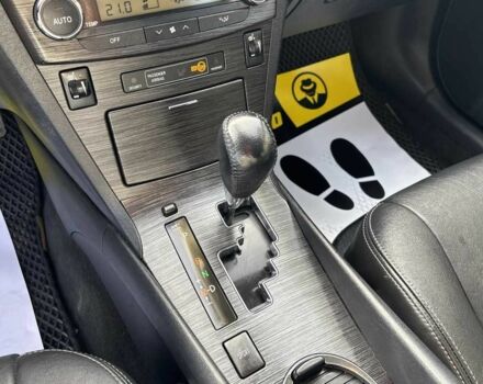 Серый Тойота Авенсис, объемом двигателя 2.2 л и пробегом 340 тыс. км за 9400 $, фото 14 на Automoto.ua