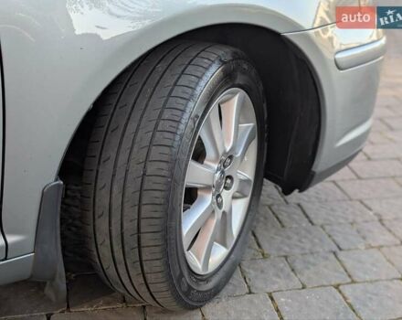 Сірий Тойота Авенсіс, об'ємом двигуна 1.8 л та пробігом 178 тис. км за 8000 $, фото 15 на Automoto.ua