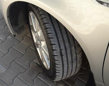 Серый Тойота Авенсис, объемом двигателя 2.2 л и пробегом 220 тыс. км за 8400 $, фото 6 на Automoto.ua