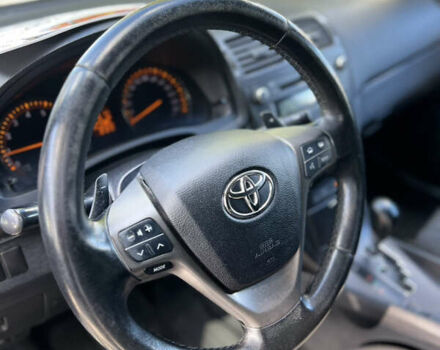 Серый Тойота Авенсис, объемом двигателя 1.99 л и пробегом 206 тыс. км за 10600 $, фото 9 на Automoto.ua