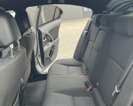 Серый Тойота Авенсис, объемом двигателя 2 л и пробегом 289 тыс. км за 7700 $, фото 15 на Automoto.ua