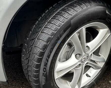 Серый Тойота Авенсис, объемом двигателя 2 л и пробегом 198 тыс. км за 9200 $, фото 11 на Automoto.ua