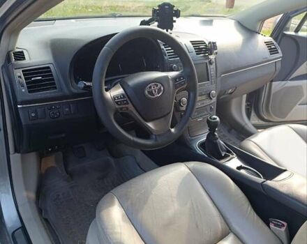 Сірий Тойота Авенсіс, об'ємом двигуна 2 л та пробігом 275 тис. км за 7800 $, фото 6 на Automoto.ua