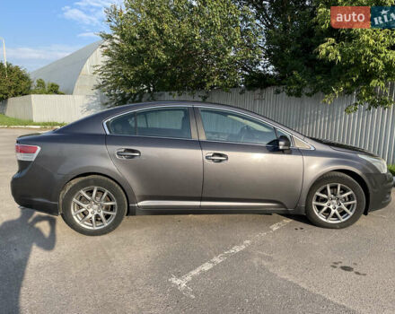 Серый Тойота Авенсис, объемом двигателя 2 л и пробегом 276 тыс. км за 9200 $, фото 3 на Automoto.ua