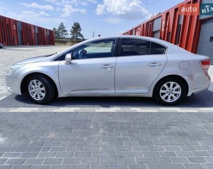 Серый Тойота Авенсис, объемом двигателя 1.8 л и пробегом 250 тыс. км за 8100 $, фото 5 на Automoto.ua
