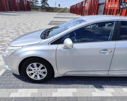 Серый Тойота Авенсис, объемом двигателя 1.8 л и пробегом 250 тыс. км за 8100 $, фото 12 на Automoto.ua