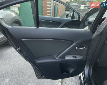 Серый Тойота Авенсис, объемом двигателя 2 л и пробегом 276 тыс. км за 9200 $, фото 23 на Automoto.ua
