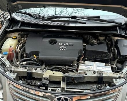 Серый Тойота Авенсис, объемом двигателя 2 л и пробегом 198 тыс. км за 9200 $, фото 6 на Automoto.ua