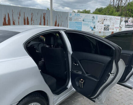 Серый Тойота Авенсис, объемом двигателя 2 л и пробегом 289 тыс. км за 7700 $, фото 13 на Automoto.ua