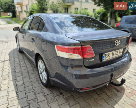 Серый Тойота Авенсис, объемом двигателя 2 л и пробегом 214 тыс. км за 8800 $, фото 5 на Automoto.ua
