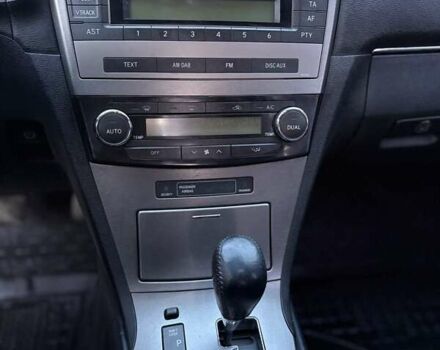 Серый Тойота Авенсис, объемом двигателя 1.8 л и пробегом 283 тыс. км за 8250 $, фото 16 на Automoto.ua