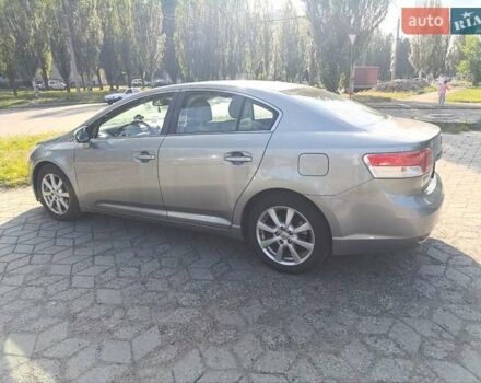 Сірий Тойота Авенсіс, об'ємом двигуна 2 л та пробігом 275 тис. км за 7800 $, фото 2 на Automoto.ua