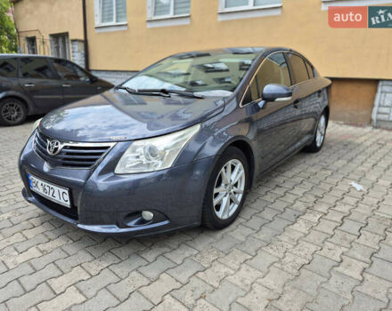 Серый Тойота Авенсис, объемом двигателя 2 л и пробегом 214 тыс. км за 8800 $, фото 1 на Automoto.ua