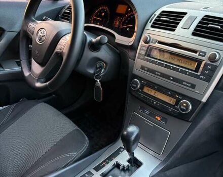 Серый Тойота Авенсис, объемом двигателя 1.8 л и пробегом 283 тыс. км за 8250 $, фото 10 на Automoto.ua