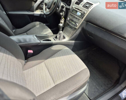 Серый Тойота Авенсис, объемом двигателя 2 л и пробегом 214 тыс. км за 8800 $, фото 28 на Automoto.ua