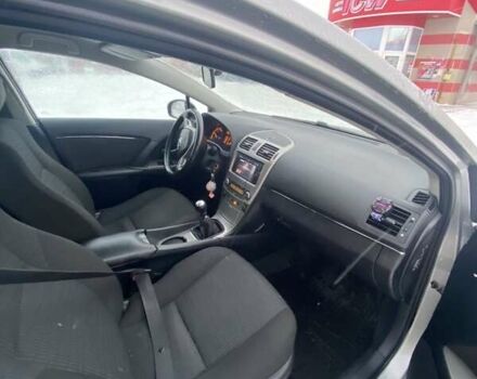 Серый Тойота Авенсис, объемом двигателя 2 л и пробегом 26 тыс. км за 8000 $, фото 2 на Automoto.ua