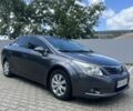 Серый Тойота Авенсис, объемом двигателя 1.8 л и пробегом 228 тыс. км за 8000 $, фото 1 на Automoto.ua