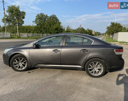 Серый Тойота Авенсис, объемом двигателя 2 л и пробегом 276 тыс. км за 9200 $, фото 8 на Automoto.ua