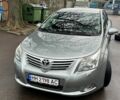 Серый Тойота Авенсис, объемом двигателя 2 л и пробегом 201 тыс. км за 7900 $, фото 1 на Automoto.ua