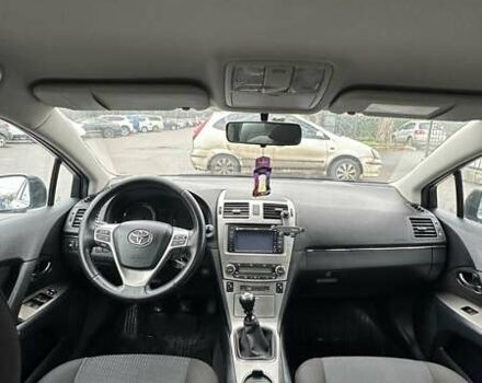 Серый Тойота Авенсис, объемом двигателя 2 л и пробегом 198 тыс. км за 9200 $, фото 8 на Automoto.ua