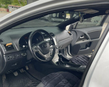 Серый Тойота Авенсис, объемом двигателя 2 л и пробегом 289 тыс. км за 7700 $, фото 21 на Automoto.ua