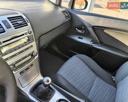 Серый Тойота Авенсис, объемом двигателя 1.8 л и пробегом 279 тыс. км за 6990 $, фото 35 на Automoto.ua