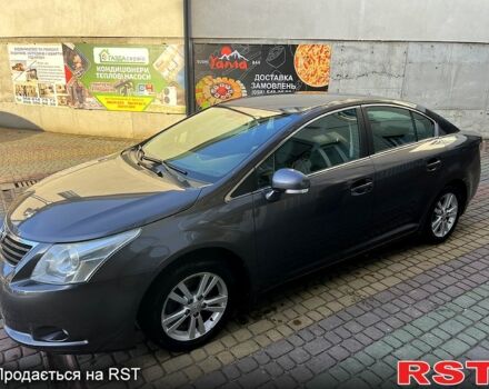 Серый Тойота Авенсис, объемом двигателя 1.8 л и пробегом 316 тыс. км за 8500 $, фото 2 на Automoto.ua