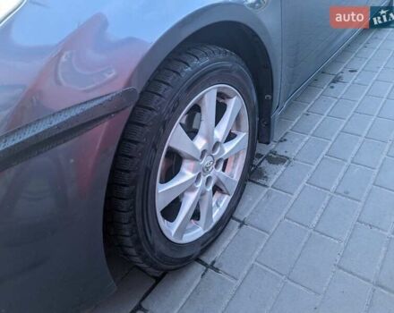 Сірий Тойота Авенсіс, об'ємом двигуна 2 л та пробігом 234 тис. км за 9300 $, фото 27 на Automoto.ua
