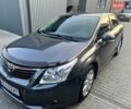 Серый Тойота Авенсис, объемом двигателя 2 л и пробегом 163 тыс. км за 11000 $, фото 1 на Automoto.ua