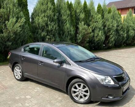 Серый Тойота Авенсис, объемом двигателя 2 л и пробегом 238 тыс. км за 10300 $, фото 5 на Automoto.ua