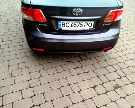 Сірий Тойота Авенсіс, об'ємом двигуна 1.8 л та пробігом 256 тис. км за 10120 $, фото 2 на Automoto.ua