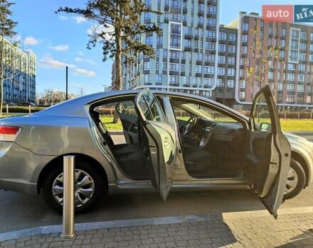 Серый Тойота Авенсис, объемом двигателя 1.8 л и пробегом 279 тыс. км за 6990 $, фото 26 на Automoto.ua