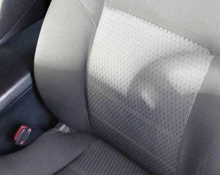 Серый Тойота Авенсис, объемом двигателя 2 л и пробегом 204 тыс. км за 8500 $, фото 12 на Automoto.ua