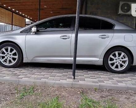 Серый Тойота Авенсис, объемом двигателя 2 л и пробегом 201 тыс. км за 8700 $, фото 1 на Automoto.ua