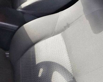 Серый Тойота Авенсис, объемом двигателя 2 л и пробегом 204 тыс. км за 8500 $, фото 13 на Automoto.ua