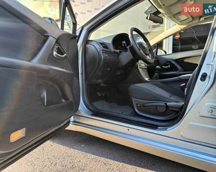 Серый Тойота Авенсис, объемом двигателя 1.8 л и пробегом 279 тыс. км за 6990 $, фото 32 на Automoto.ua