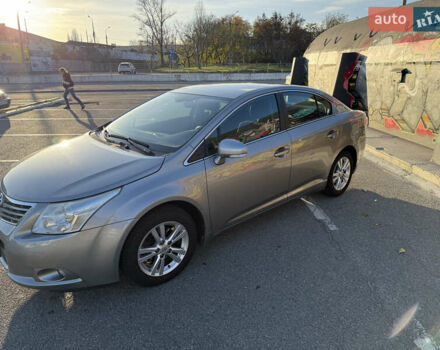 Серый Тойота Авенсис, объемом двигателя 0 л и пробегом 214 тыс. км за 7700 $, фото 3 на Automoto.ua