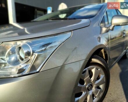 Серый Тойота Авенсис, объемом двигателя 1.8 л и пробегом 279 тыс. км за 6990 $, фото 2 на Automoto.ua