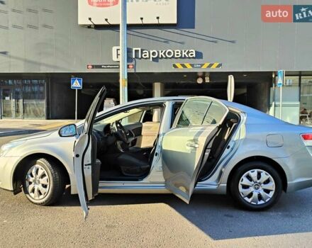 Серый Тойота Авенсис, объемом двигателя 1.8 л и пробегом 279 тыс. км за 6990 $, фото 11 на Automoto.ua