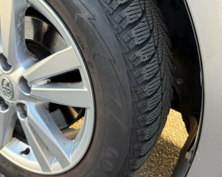 Серый Тойота Авенсис, объемом двигателя 0 л и пробегом 214 тыс. км за 7700 $, фото 12 на Automoto.ua